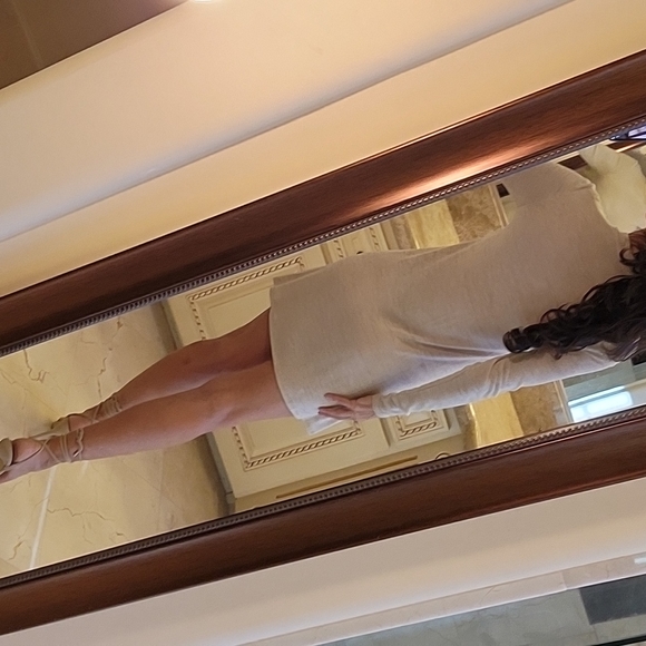 H&M Divided Delicate Knit Crewneck Long-sleeved Dress, Sz 6 - Picture 13 of 16